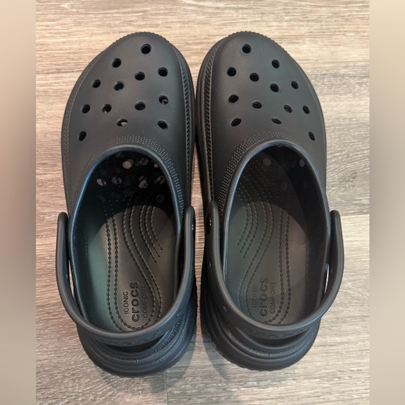 Crocs Stomp Platform Clogs - Picture 4 of 9